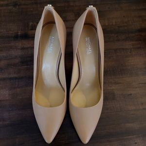 Michael Kors Alina leather pump